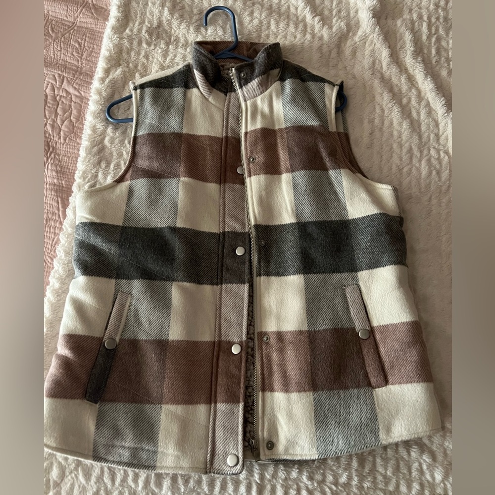 Women’s Medium Zip-Up/Button-up Cozy Vest